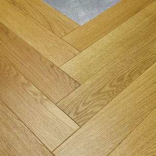 Herringbone Stejar Select 120/19.7mm Golden Oil