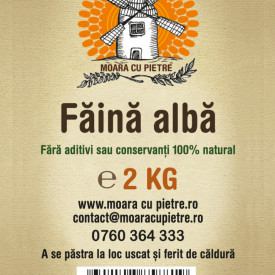 Faina alba de patiserie, punga 2 kg. 7 lei/kg.