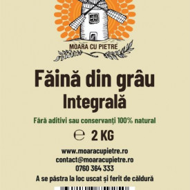 Faina integrala din grau macinat la moara cu pietre. Punga 2 kg. 7 lei/kg.