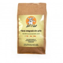 Faina integrala din grau macinat la moara cu pietre. Punga 5 kg. 6,5 lei/Kg.