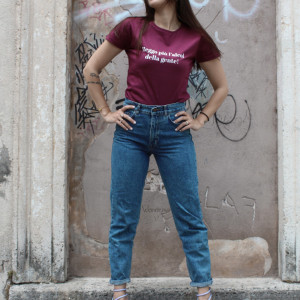 Maglia Donna "Reggo più l'alcol della gente"