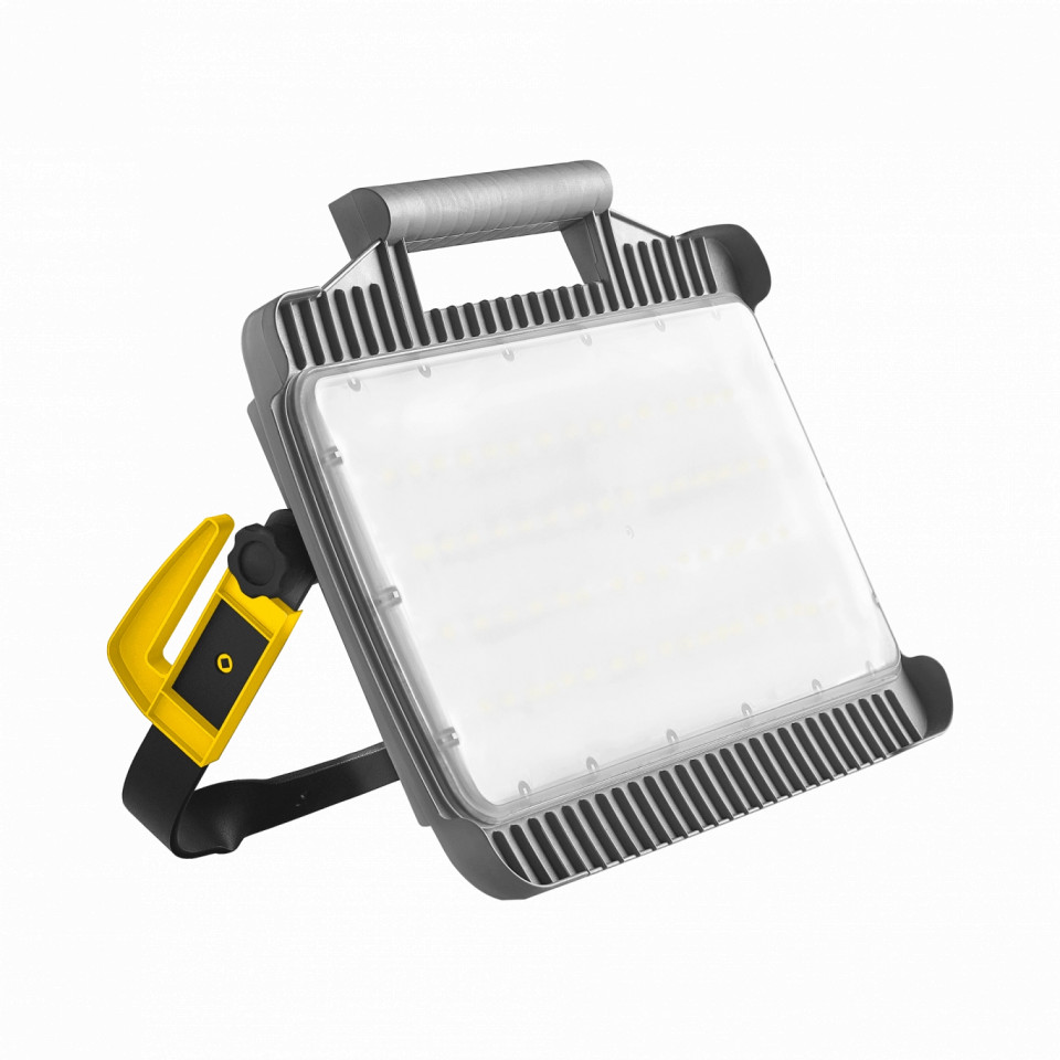 Proiector 4300 lumeni Magnum Future LED 32 W, IP54, IK10, rezistent la impact