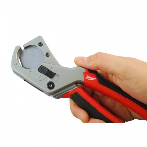 Cutter pentru tevi de plastic