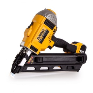 Pistol de batut cuie Dewalt DCN692P2, cu 2 acumulatori Li-Ion 18 V/5.0 Ah, cuie 2.8 - 3.3 / 50 - 90 mm