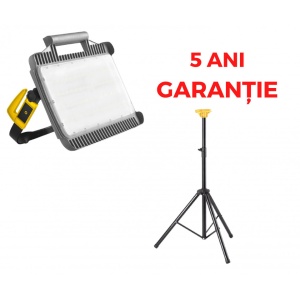 Proiector 4300 lumeni Magnum Future LED 32 W, IP54, IK10, rezistent la impact + trepied
