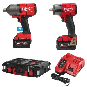 Kit cheie impact 3/4", cuplu 2034 Nm + cheie impact 1/2", cuplu 745 Nm, 2 baterii, incarcator, valiza comuna