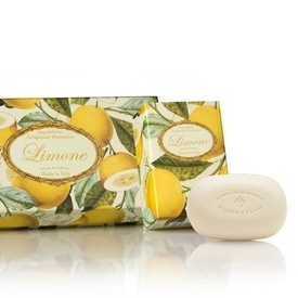 Cutie cadou - 3 x 150g sapunuri sculptate manual - cu aroma naturala de lamaie