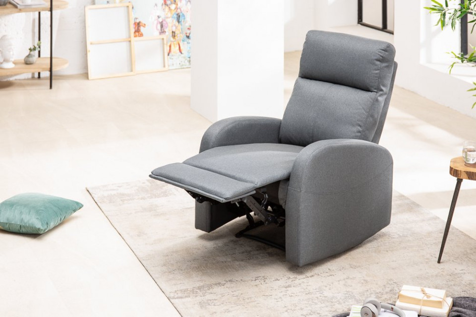 Moderne grijze tv-fauteuil met ligfunctie