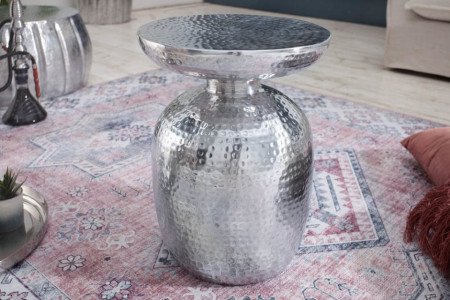 Handgemaakte bijzettafel 36 cm zilver hamerslag design