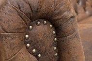 Chesterfield 3-zits bank 205cm antiek bruin met knoopsluiting en veerkern