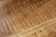 Massieve bijzettafel 40cm gevlamd mangohout op wielen
