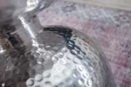 Handgemaakte bijzettafel 36 cm zilver hamerslag design