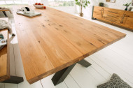 Industriële eettafel THOR 240 cm naturel wild eiken geoliede houten tafel