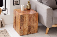 Massieve bijzettafel 40cm gevlamd mangohout op wielen