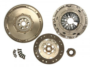 Kit ambreiaj si volanta Luk VW Transporter T4 2.4D