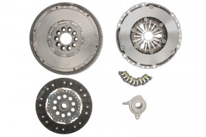 Volanta si kit ambreiaj Luk Volvo V50 D5 motor 2.4 diesel (2006-2010)