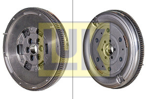 Volanta si kit ambreiaj VW Passat B7 2.0 TDI cu Start/STOP