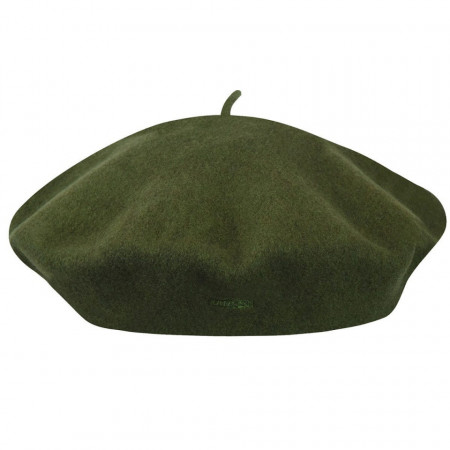Kangol-bereta-verde-modelaine