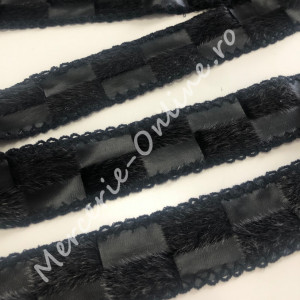 Banda pasmanterie piele si puf, cca 4cm (la metru) Cod:1259
