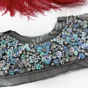 Aplicatie tip guler cu flori si perle, 23x11cm (la bucata) Cod:2642