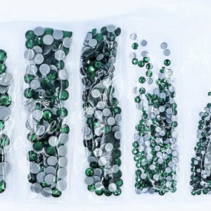 Cristale de Lipit, Mix Size, Emerald, (cca 740-1000buc/pachet) Cod:1885