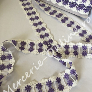 Dantela Bumbac Flori, cca 4.5cm, (la metru) Cod:0795