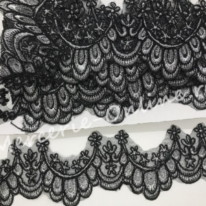 Dantela Brodata cu Lurex, cca 5cm (la metru) Cod:0676