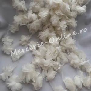 Banda pasmanterie flori 3D voal, lvoire, cca 5cm (la metru) Cod:0726