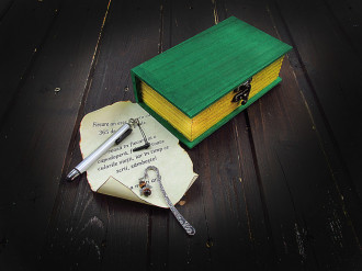 Carte de lemn mica, verde, cadou cu mesaj personalizat