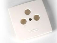 544302 -8424450140017 TELEVES - Embelezador Branco tomada TV-FM-SAT