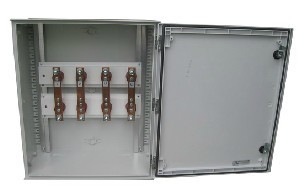 Quadro Viseu CX. POLIÉSTER PARA TI's COM BARRAS PARA TI's ATÉ 100A 500X600X230 PL.260B