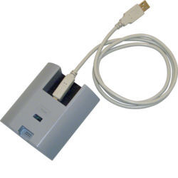 42 - EG003G - 3250617579575 Interface USB p/ progr. digitais HAGER