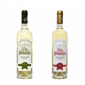 Pachet promotional cu 2 vinuri albe demiseci- Via Domnului: Sauvignon Blanc + Feteasca Regala alb