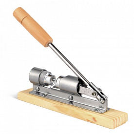 Spargator manual pentru nuci, awwaline, material otel si lemn