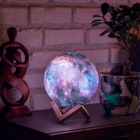 Lampa de veghe multicolor, awwaline, model luna 3D, 7 efecte, reincarcabila, portabila, suport lemn