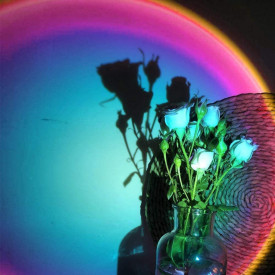 Lampa de veghe cu proiectie Rainbow awwaline®, reglabila pe inaltime, rotatie 360 grade, lumina ambientala pentru atmosfera romantica
