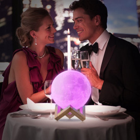 Lampa de veghe, awwaline, model luna 3D, 15cm, multicolora 7 efecte, reincarcabila, portabila, suport lemn