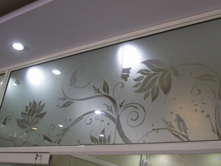 IMPORTED GLASS FILM IN AHMEDABAD WITH FITTING PER SQFT