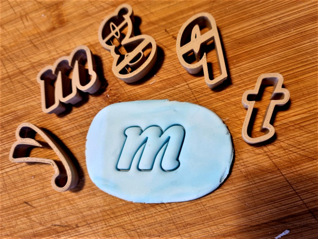 Stampi Silicone Lettere XXL A-Z 6,5 Cm - Per Sapone, Cioccolato E Dolci - 26 Pezzi Extra Resistanti - Foto 12