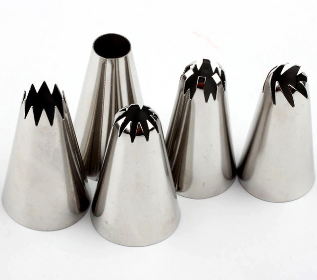 Set Di 9 Beccucci Per Pasticceria In Acciaio Inox 304 – Grandi E Senza Cuciture – Per Decorare Torte E Cupcake (Con Scatola Regalo) - 3