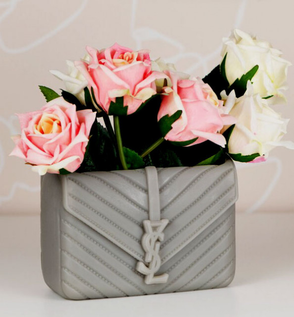 Vaso Fiori Griffe YSL di 16.5 X 12 X 10 cm. Grande Stampo in silicone anche  per Candele