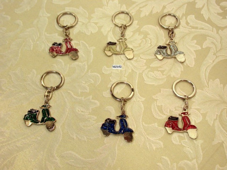 Spille portachiavi " VESPA " e " 18 ANNI " in 6 colori