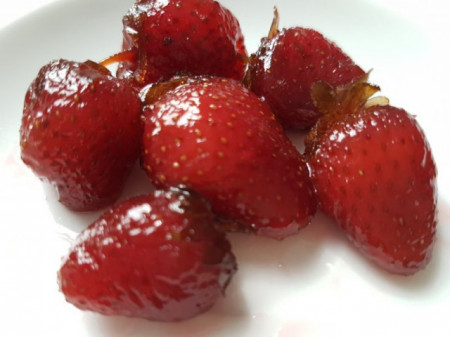 Fragola disidratata e farina di grano tenero tipo 1