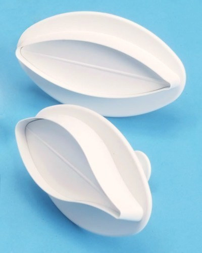 Petali Giglio grandi. Set 2 Stampi espulsione Tagliapasta di varie misure.
