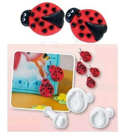 Coccinelle. Set 3 Stampi espulsione Tagliapasta di varie misure.