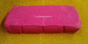 1 Kg. Fucsia. Pasta di zucchero Confetti Perfetti. Gluten Free