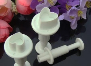 Cuori piccoli. Set 3 Stampi espulsione di varie dimensioni Tagliapasta.