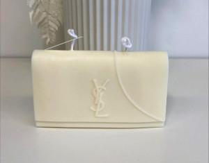 Grande Borsetta Logo Griffe YSL con catenella. Stampo in silicone di 14 x h9 x 3.5 cm. Peso 390 gr. Per Cioccolato Pasta di Zucchero Candele Porcellana ecc.