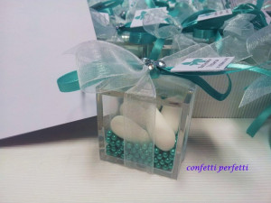 Set di 30 Bomboniere Confezione Tiffany in plexiglass.