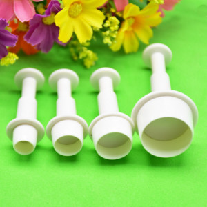 Stampo Tondo. Set di 4 cutter in varie misure